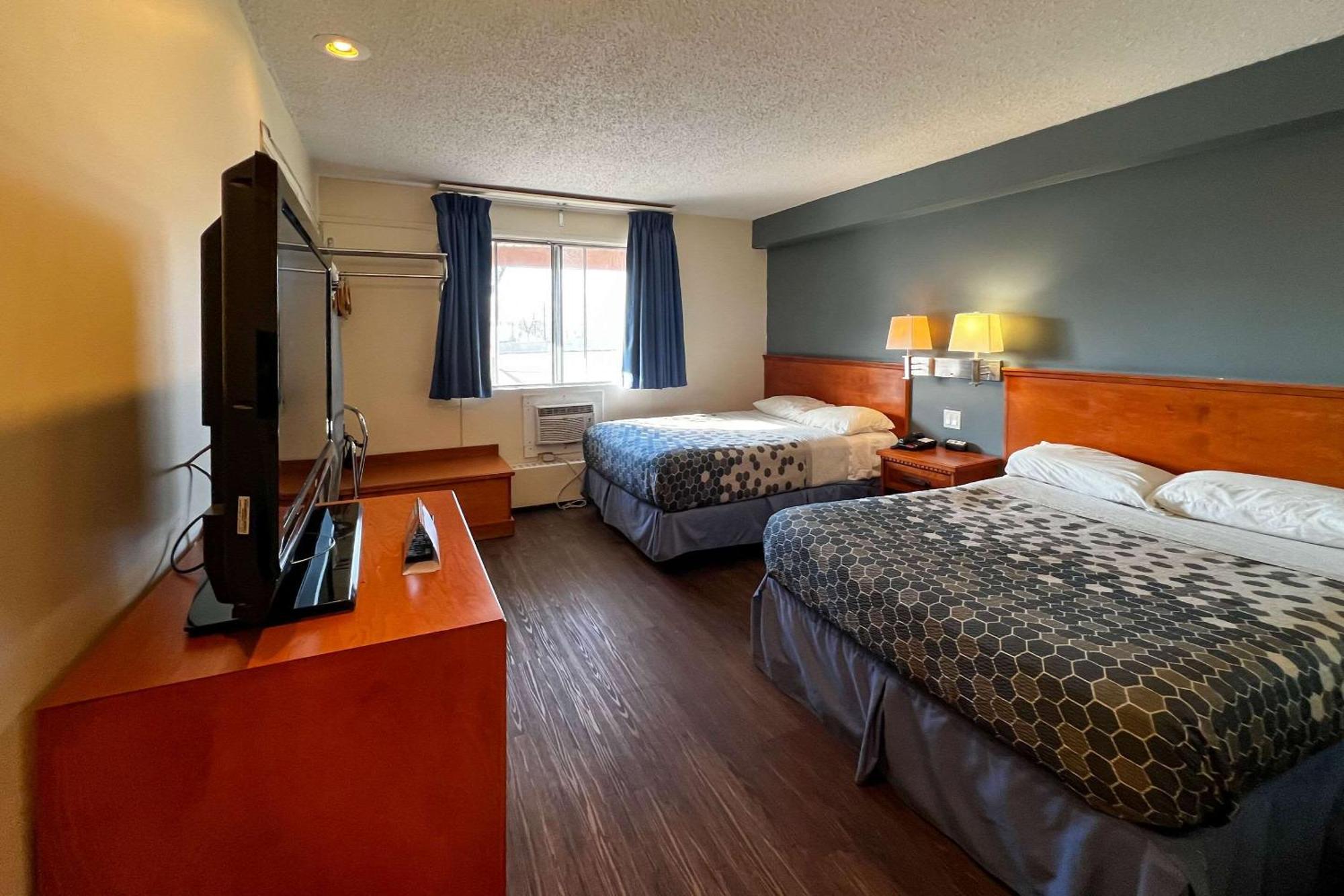 Econo Lodge Motel Village Calgary Extérieur photo