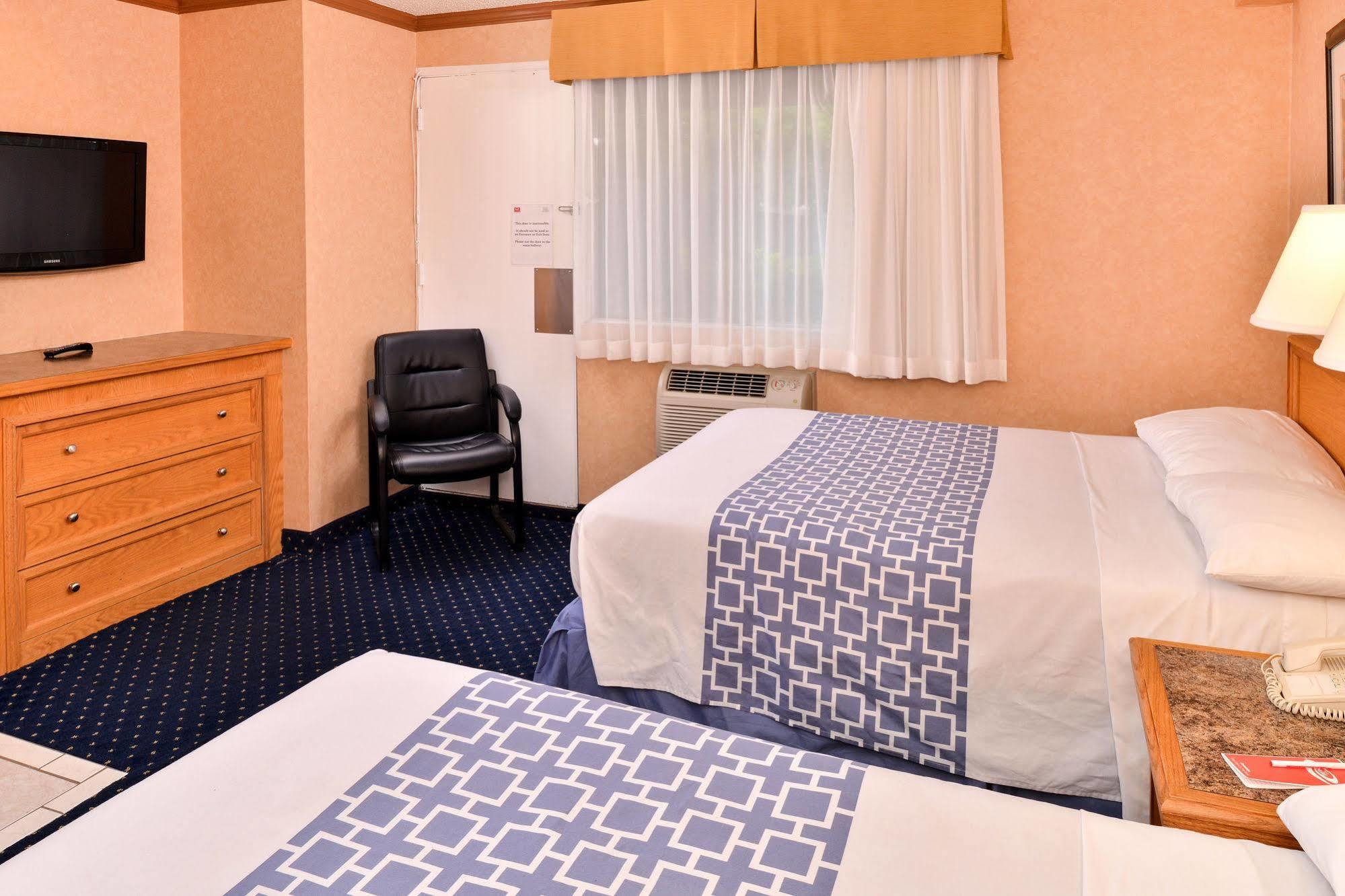 Econo Lodge Motel Village Calgary Extérieur photo